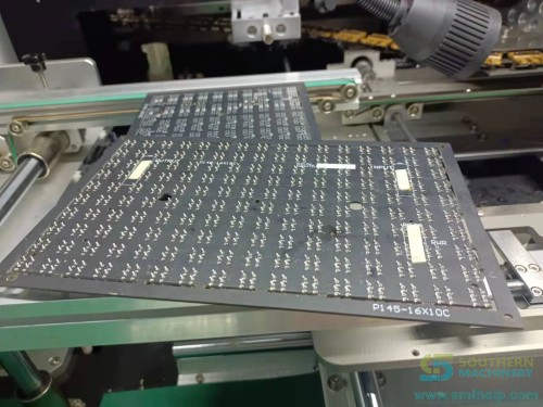 LED PCB radial insertion outward N clinching 2