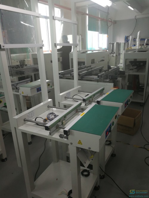 0.5M-Conveyor-with-light-2.jpg