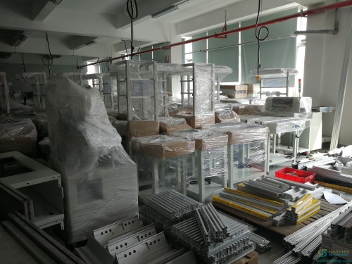 0.5M-Conveyor-with-light-in-stock-packing-2.jpg