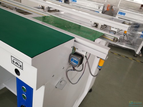 1M-Conveyor-Dual-track-Belt-motor-Without-light.jpg