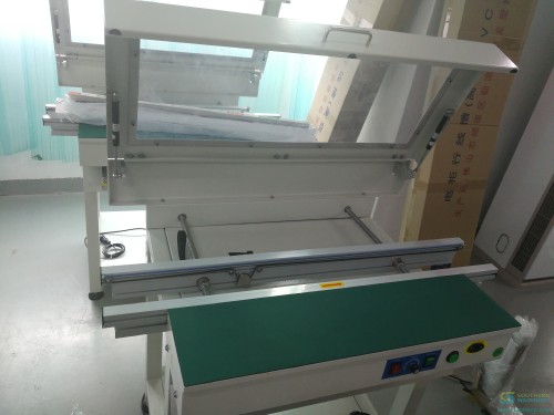 1M-Conveyor-With-Protective-cover.jpg