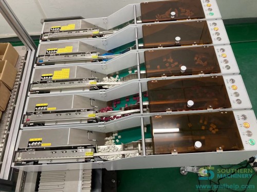 Flexible-bulk-component-Feeder-3.jpg
