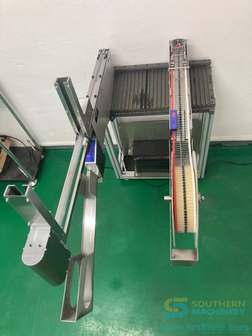 Tube-feeder-7.jpg