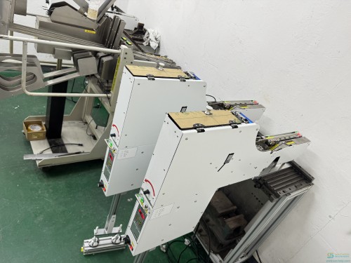 Revolutionary-Belt-Feeder-11.jpg