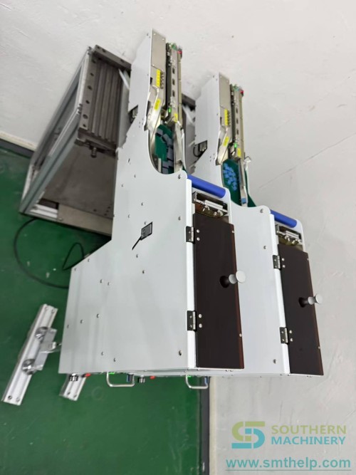 Revolutionary-Belt-Feeder-3.jpg