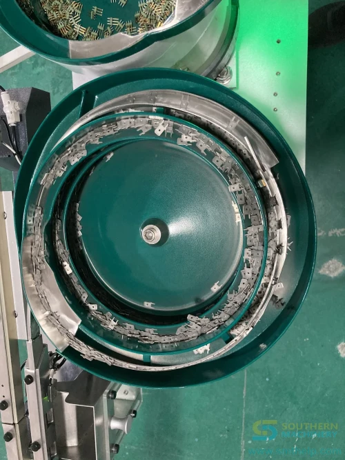 southern-machinery-bowl-feeder-bowl-vibrate-feeder-3-0008.webp