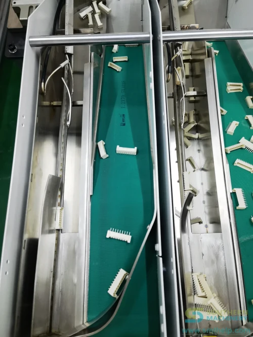 southern-machinery-custom-odd-form-feeder-bulk-tht-feeder-connector-1-0001.webp