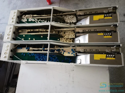 southern-machinery-custom-odd-form-feeder-bulk-tht-feeder-connector-12-0004.webp