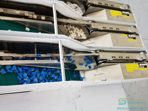 southern-machinery-custom-odd-form-feeder-bulk-tht-feeder-connector-14-0006.webp