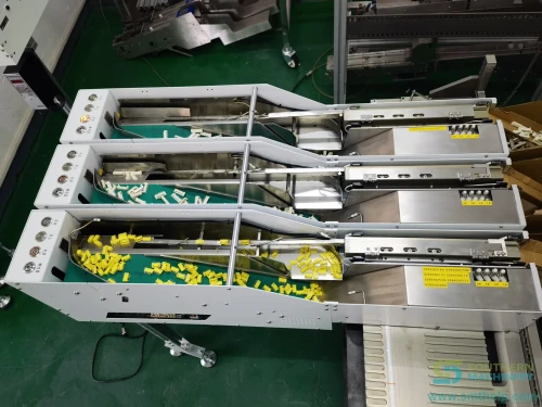 southern-machinery-custom-odd-form-feeder-bulk-tht-feeder-connector-2-0012.webp