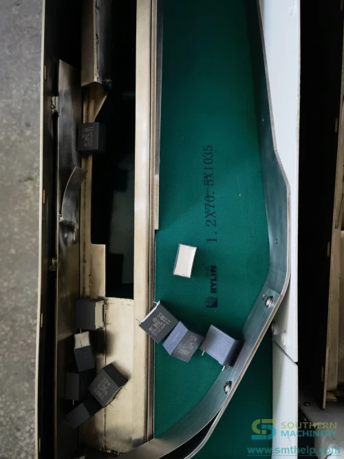 southern-machinery-custom-odd-form-feeder-bulk-tht-feeder-connector-24-0017.webp