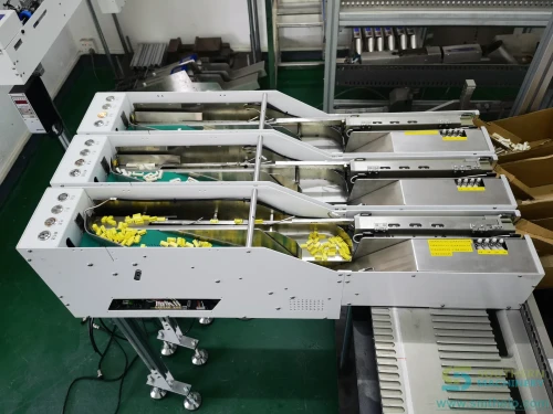 southern-machinery-custom-odd-form-feeder-bulk-tht-feeder-connector-3-0023.webp
