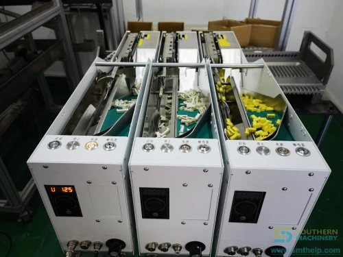 southern-machinery-custom-odd-form-feeder-bulk-tht-feeder-connector-5-0044.webp