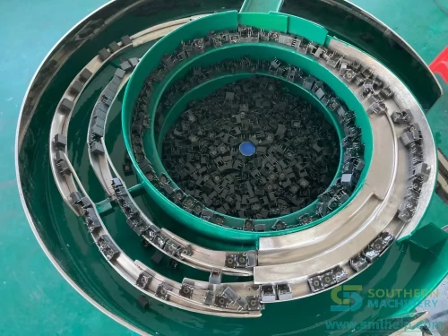 southern-machinery-customized-feeder-solution-bulk-tht-feeder-19-0012.webp