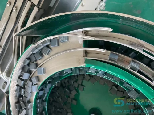 southern-machinery-customized-feeder-solution-bulk-tht-feeder-20-0014.webp