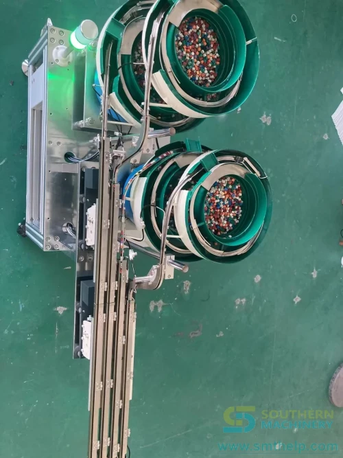 southern-machinery-customized-feeder-solution-bulk-tht-feeder-24-0018.webp