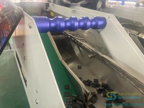southern-machinery-customized-feeder-solution-flexible-bulk-feeder-12-0044.webp